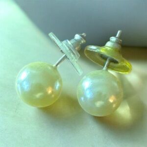 Elegant Pearl Stud Earrings